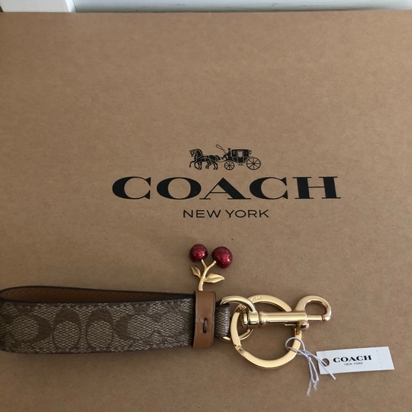 Authentic Coach Signature Charm Loop Key chain NWT - Picture 4 of 5